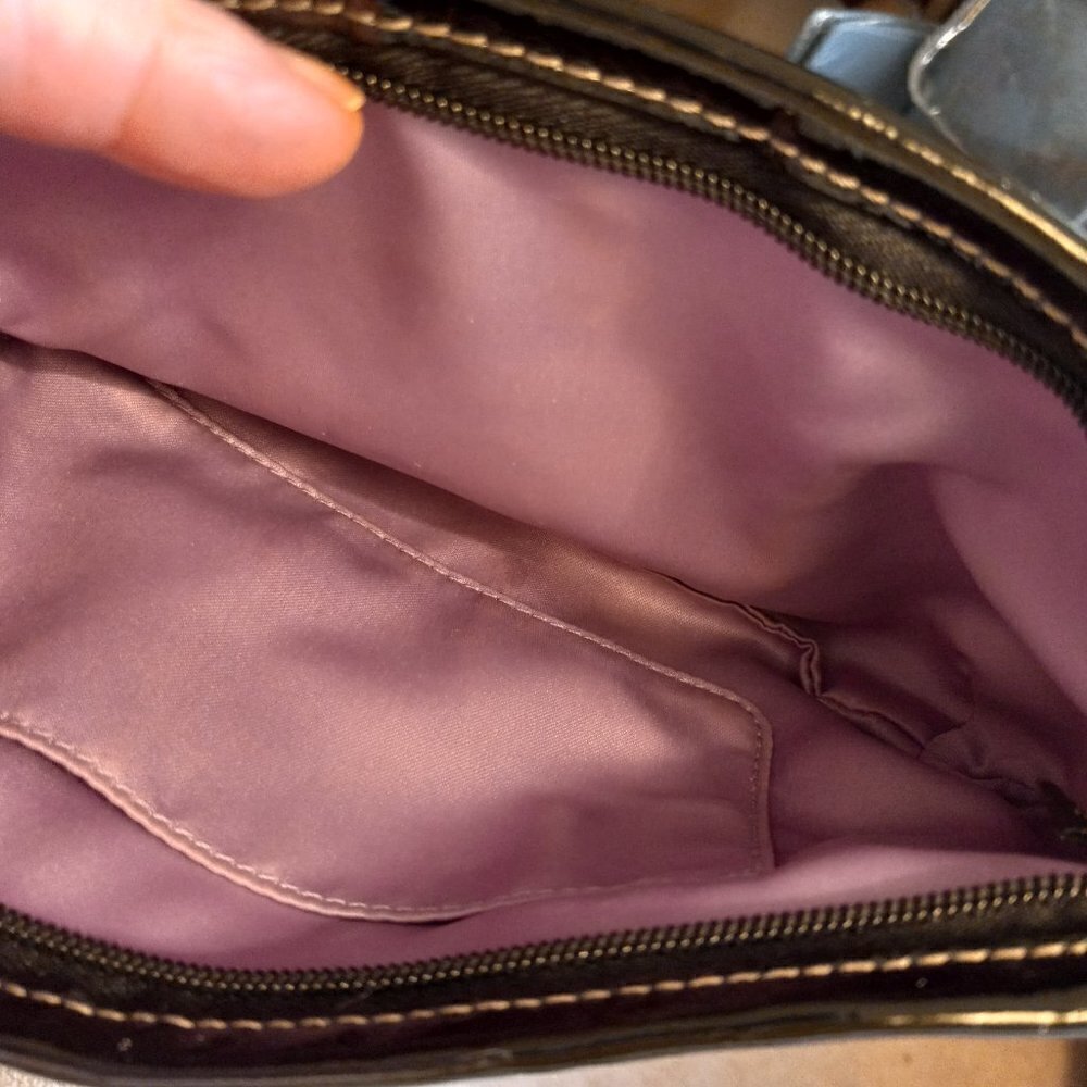 Coach Wristlet Black Patent Leather & Black Canvas  w/signature design.Zip Close - Picture 3 of 8